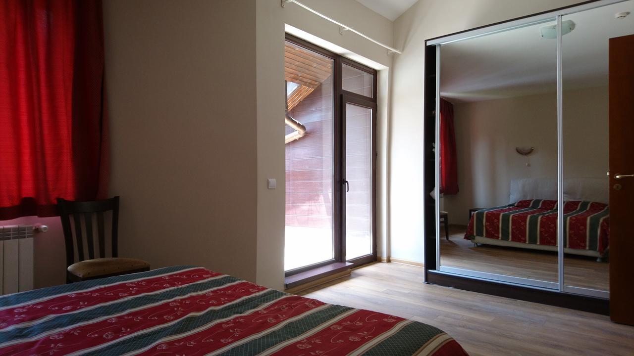 Tes Flora Apartments Borowez Exterior foto